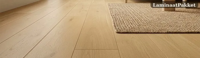 Interieur met naturele laminaatvloer door LaminaatPakket